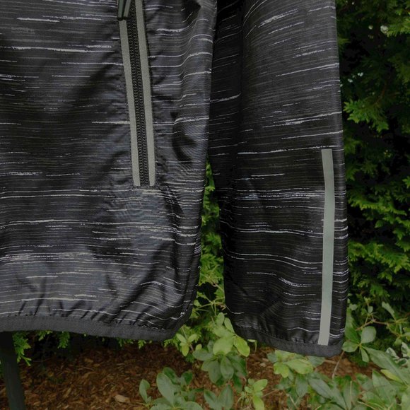 Stormtech Mens Lightweight Zip-Front Hooded Windbreaker - Picture 3 of 4